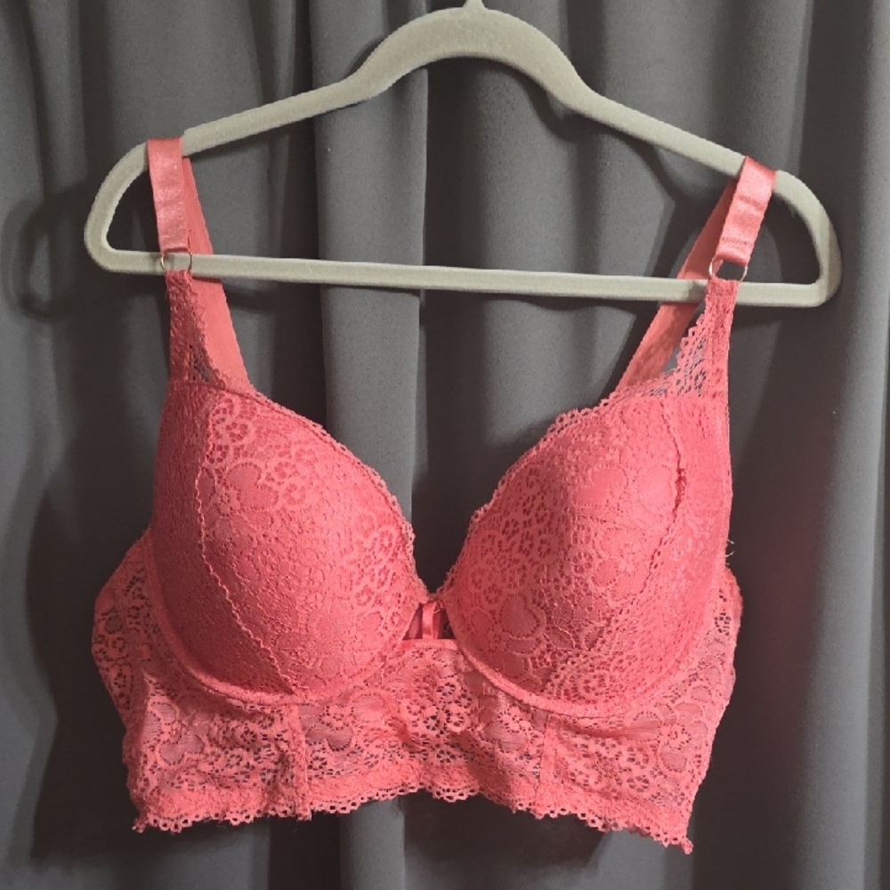Kiss & Tell Intimates Women's Bra Coral Lacy Underwire Padded Sz 44D EUC